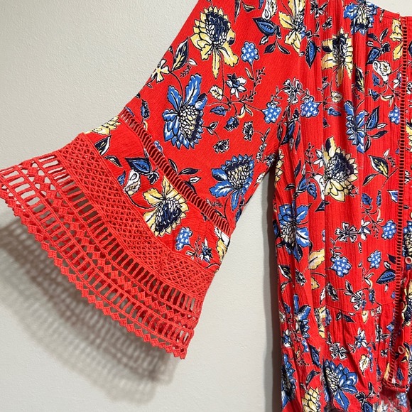 Democracy Boho Floral Blouse Womens Plus 1X Red Crochet Bell Sleeve Top Festival - Picture 3 of 10